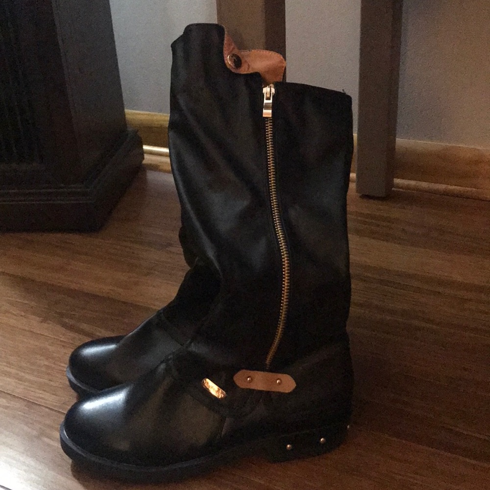 Justice leather boots size 39